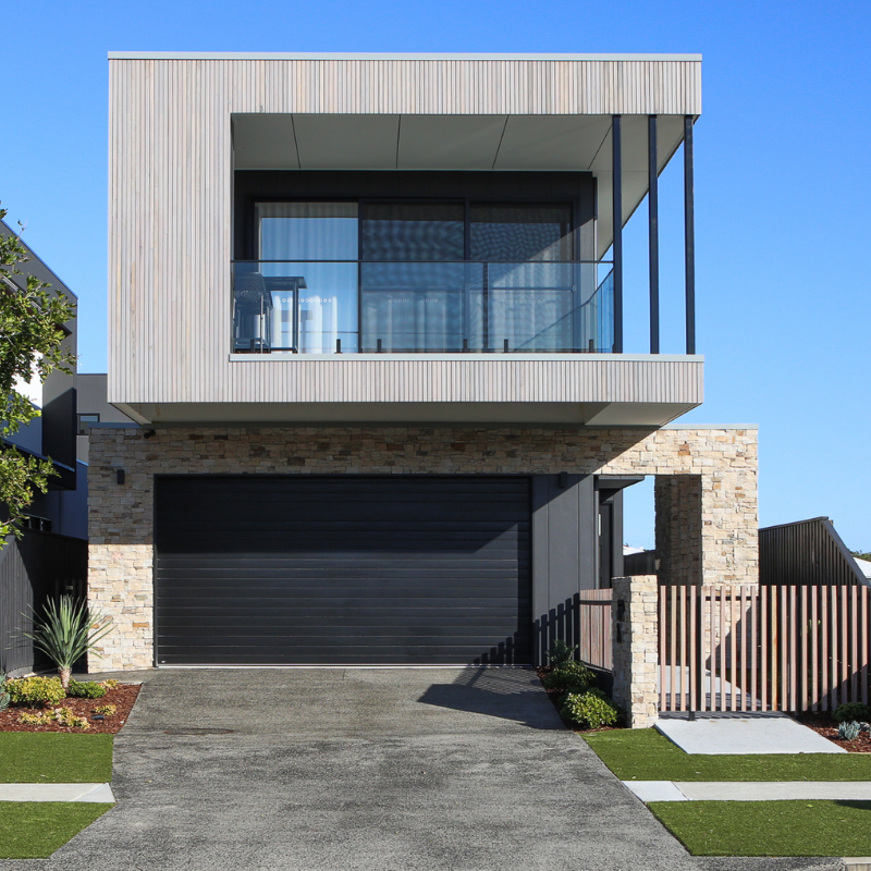 Before and after view of architect Tweed Coast residential renovation, turning outdated homes into contemporary masterpieces